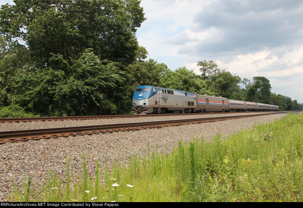 Amtrak 116 takes train 07T west